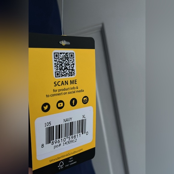 NWT Women’s WonderWink WonderWork 105 v-neck large, navy scrub top - Picture 7 of 7